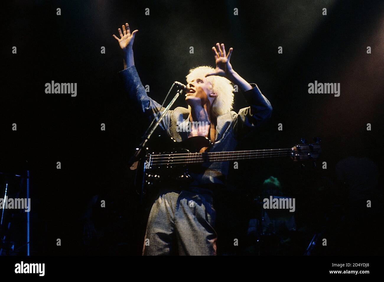 Nick Beggs aus Kajagoogoo live in Hammerswithh Odeon. London, 22. Mai 1984 – weltweite Nutzung Stockfoto