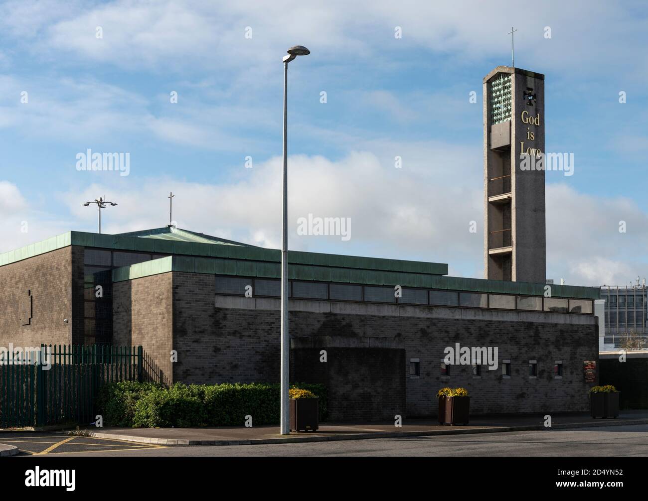 Our Lady Queen of Heaven Katholische Kirche am Flughafen Dublin Irland Europa im Oktober 2020. Stockfoto