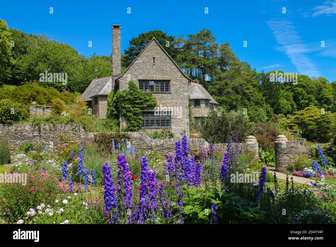 Coleton Fishacre ein Garten und ein Haus durch den National Trust in der Kunst und Handwerk Stil, Kingswear, Devon, England Stockfoto