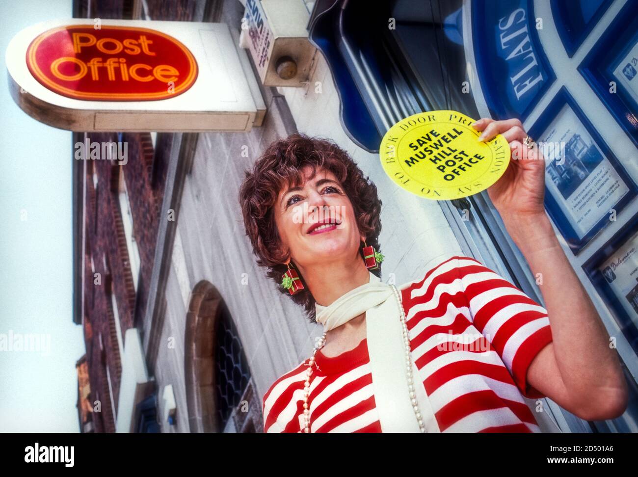 Maureen Lipman bei einer Pressekonferenz im Muswell Hill Post Office in den 1990er Jahren. Lipman war ein heftiger Wahlkämpfer, um Muswell Hill Postamt vor Hintertür Privatisierung zu speichern. Stockfoto