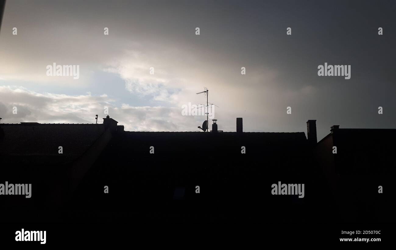 Ein unwetter über einer häuserzeile in görlitz, wolken,regen, Stockfoto