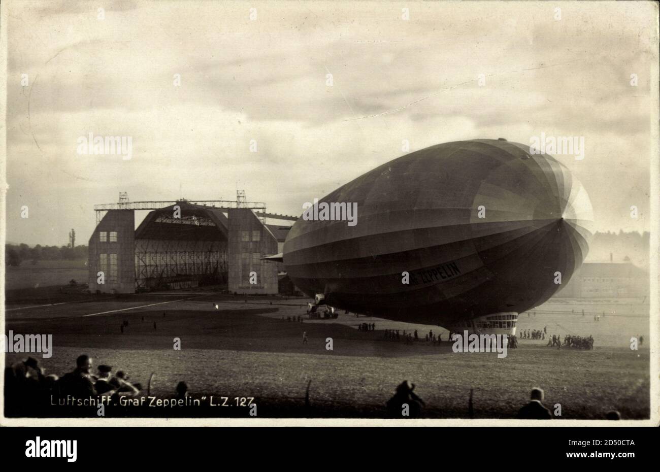 Luftschiff Graf Zeppelin, LZ 127, Luftschiffhalle, Ausfahrt weltweit im Einsatz Stockfoto