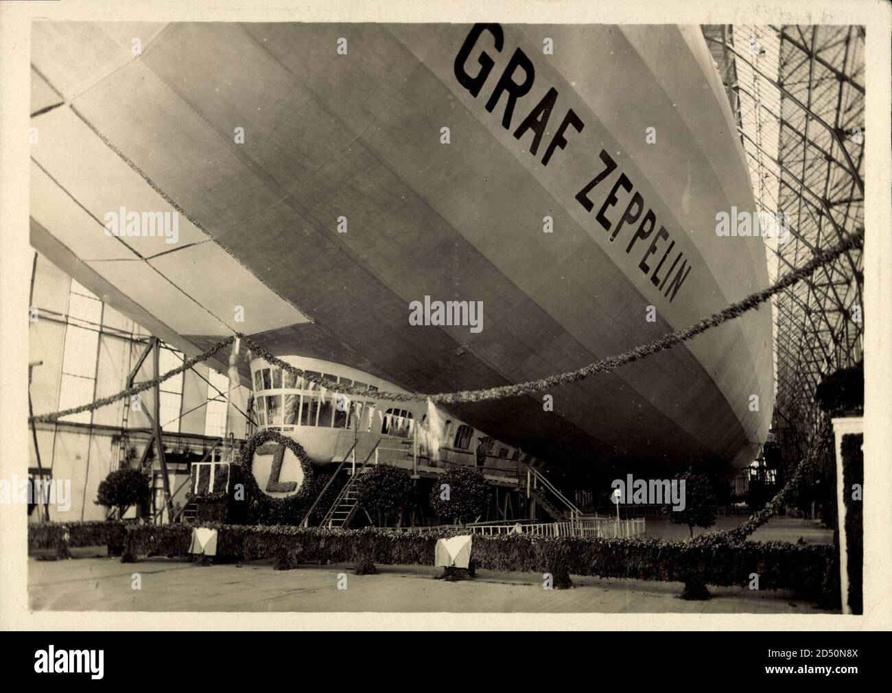 LZ 127, Graf Zeppelin, Starrluftschiff in der Luftschiffhalle, Taufe weltweit im Einsatz Stockfoto
