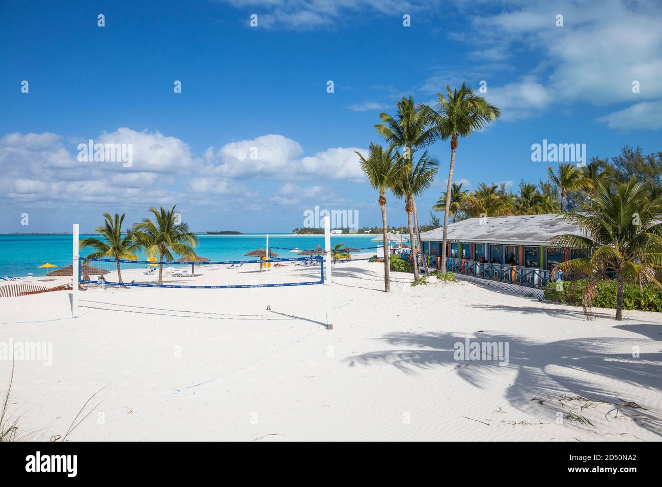 Bahamas, Abaco Islands, Great Abaco, Beach at Treasure Cay, Coco's Beach Bar Stockfoto