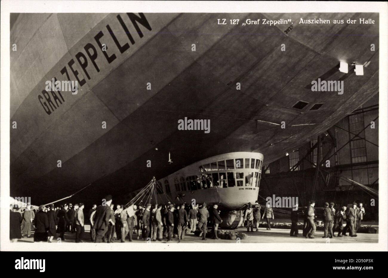Starrluftschiff Graf Zeppelin, Ausziehen, Luftschiffhalle, LZ 127 weltweit im Einsatz Stockfoto