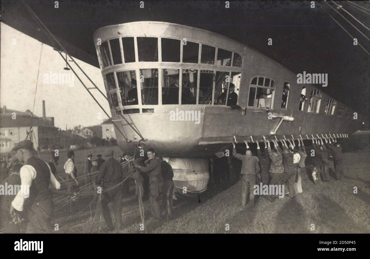 Starrluftschiff Graf Zeppelin, Zuschauer, Gondel, LZ 127 weltweit im Einsatz Stockfoto