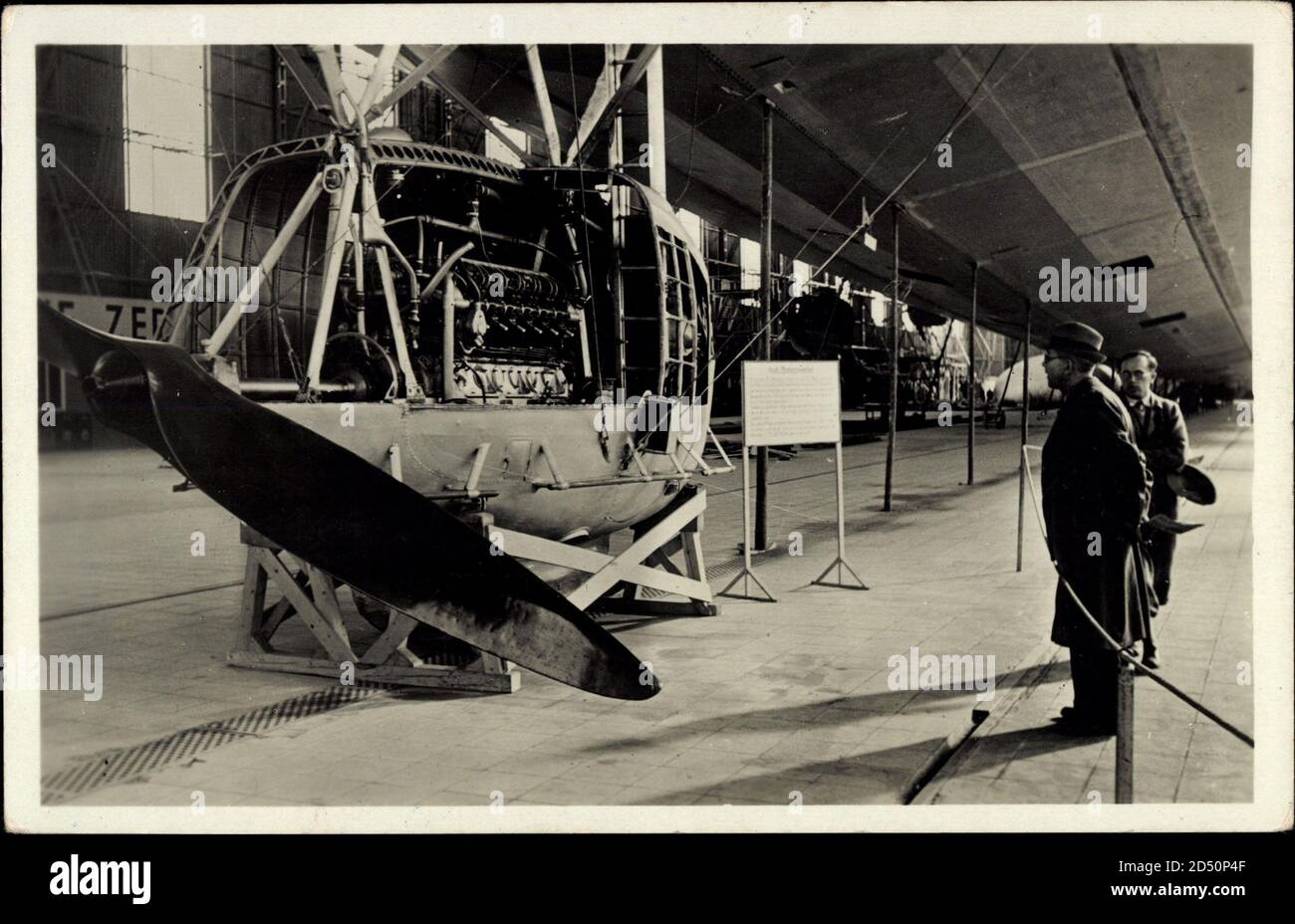 LZ 127, Luftschiff Graf Zeppelin, Blick auf die hintere Motorengondel Stockfoto