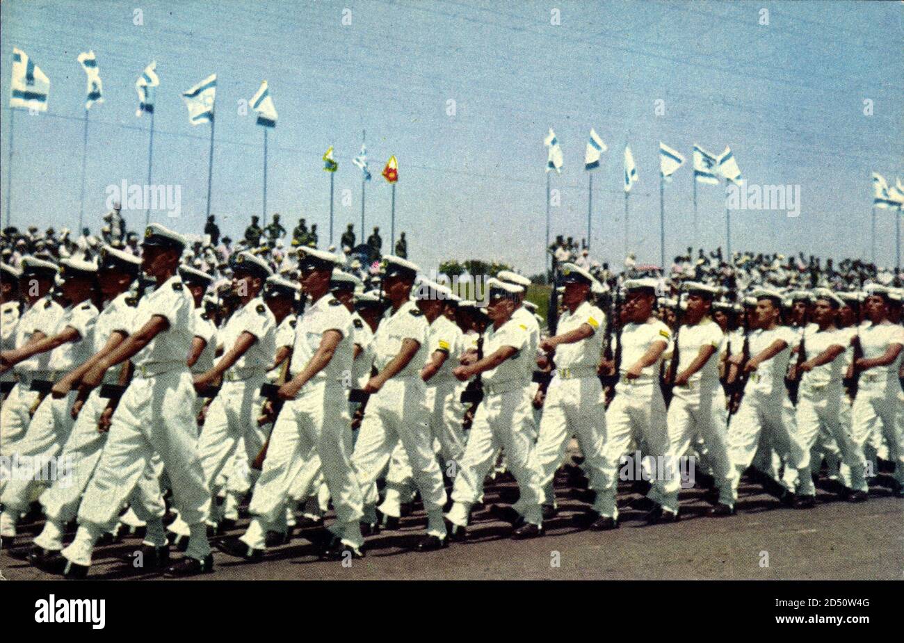 Israel, Navy Cadets Parading am Unabhängigkeitstag, US Matrosen, Fest Verwendung weltweit Stockfoto