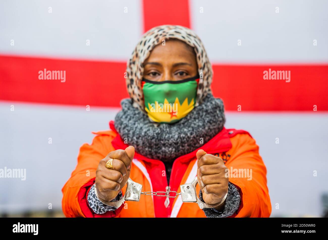 London, Großbritannien. Oktober 2020. Oromo-Frauen in London protestieren gegenüber der Downing Street für Frieden und Gerechtigkeit in der Region Oromia in Äthiopien. Insbesondere sie gegen Missbräuche, da Abiv Ahmed an die Macht kam mit Hilfe von Männern aus dem Staat. Kredit: Guy Bell/Alamy Live Nachrichten Stockfoto