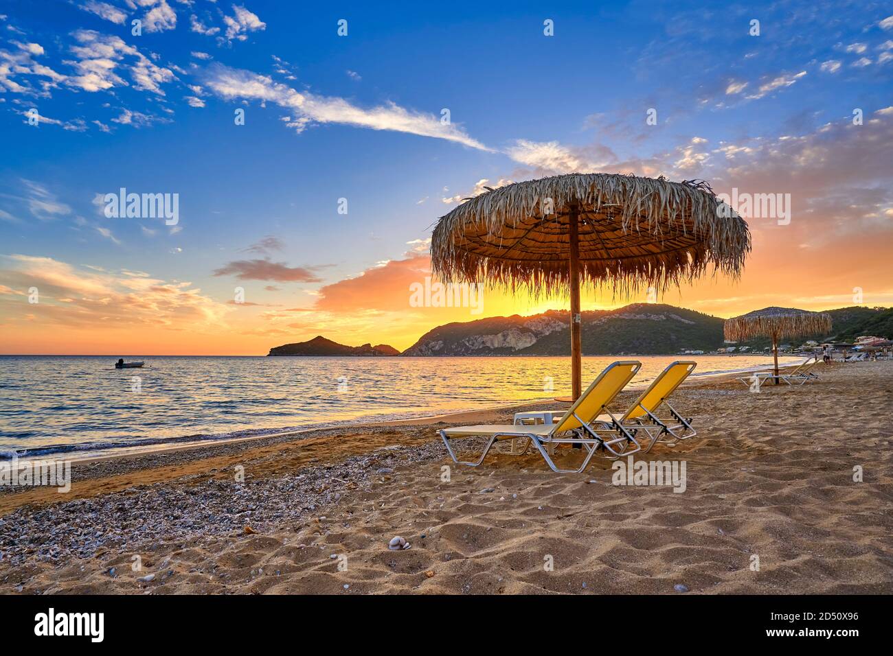 Sonnenuntergang am Strand, Korfu Insel, Griechenland Stockfoto