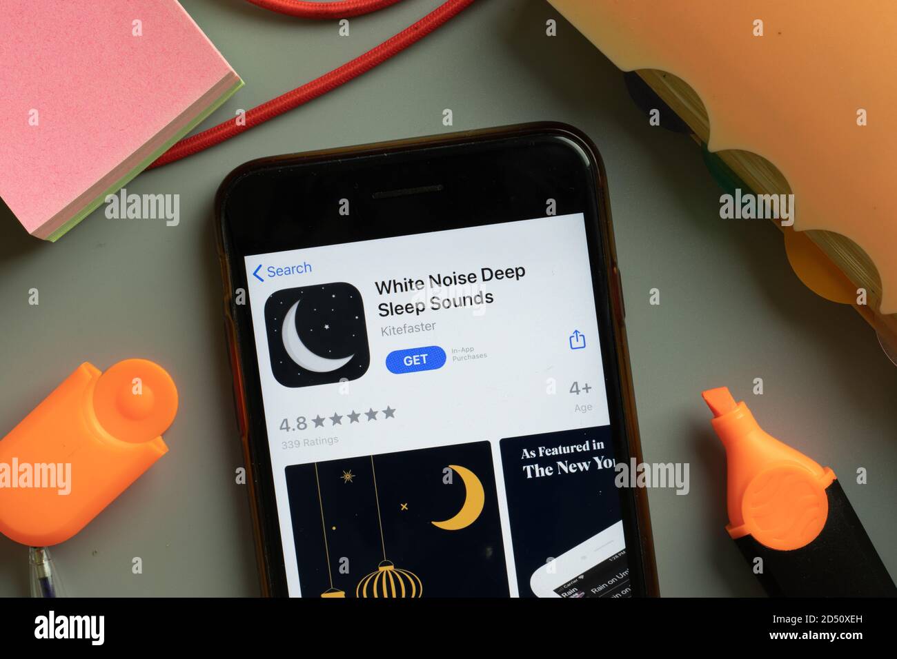 New York, USA - 29. September 2020: White Noise Deep Sleep Sounds mobile App Logo auf dem Handy-Bildschirm Nahaufnahme, illustrative Editorial Stockfoto
