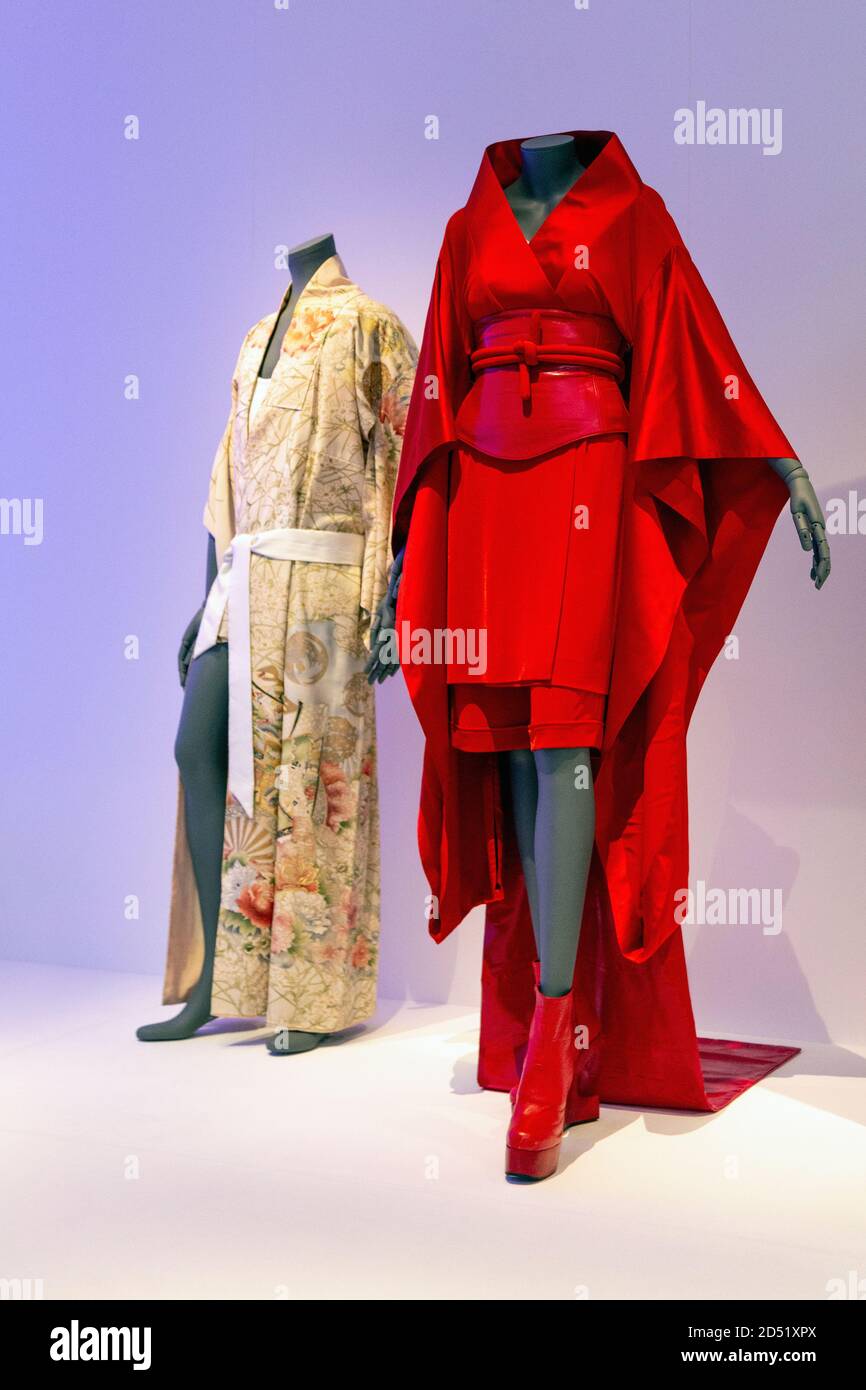 Kimono Getragen Von Madonna For Nothing Really Matters Video Von Jean Paul Gaultier Und Freddy Mercury S Personlichem Kimono Kimono Kyoto To Catwalk Exhibititio Stockfotografie Alamy