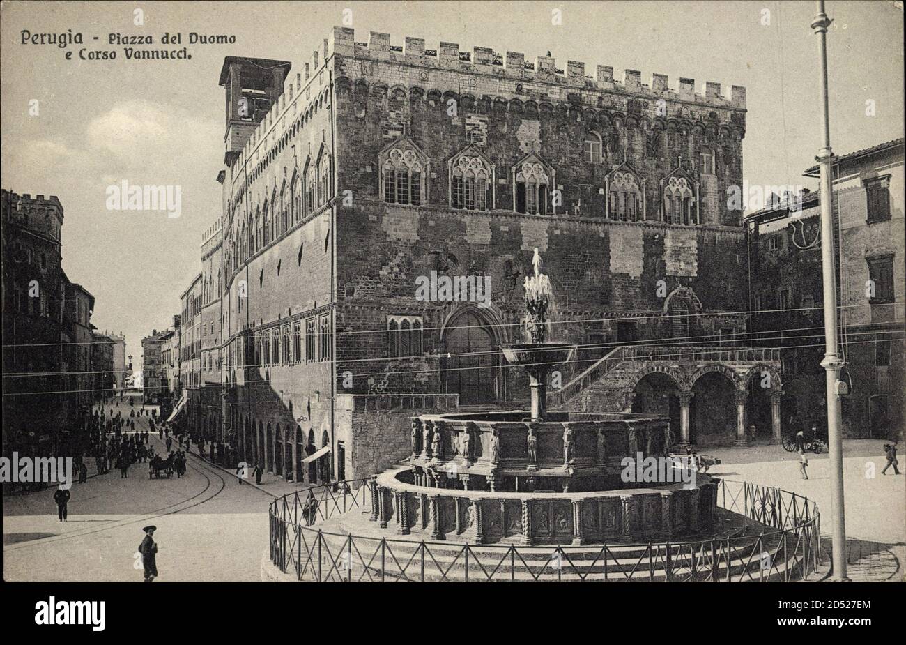 Perugia Umbria, Piazza del Duomo und Corso Vannucci, Brunnen - weltweite Nutzung Stockfoto