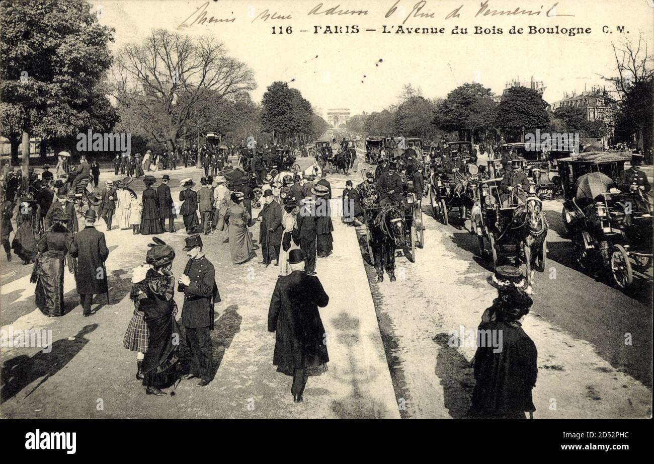 Paris, L'Avenue du Bois de Boulogne, Allee, Dichter Verkehr – weltweite Nutzung Stockfoto