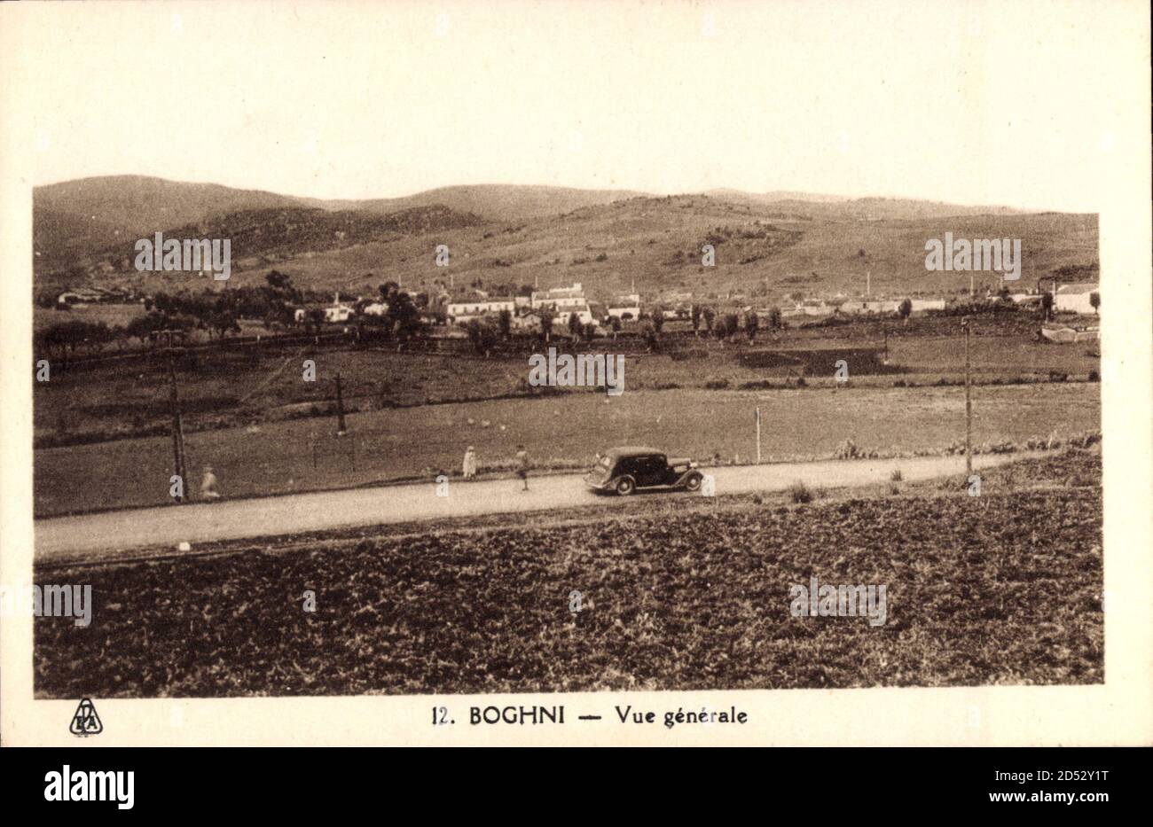 Boghni Algerien, Vue générale, Totalansicht vom Ort, Auto, Straße Stockfoto