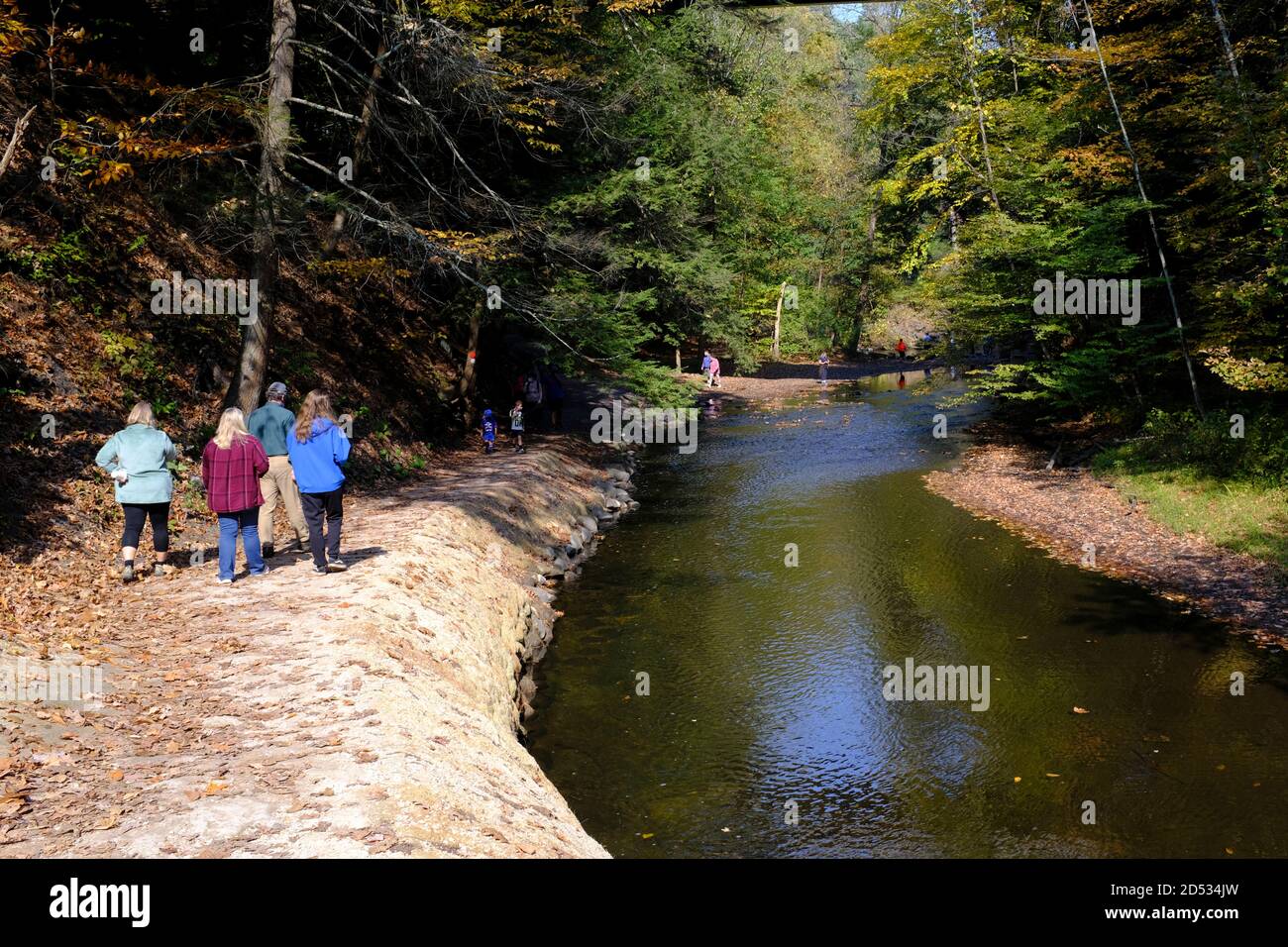 Wanderer im Saratoga Spa State Park in Saratoga Springs, NY Stockfoto