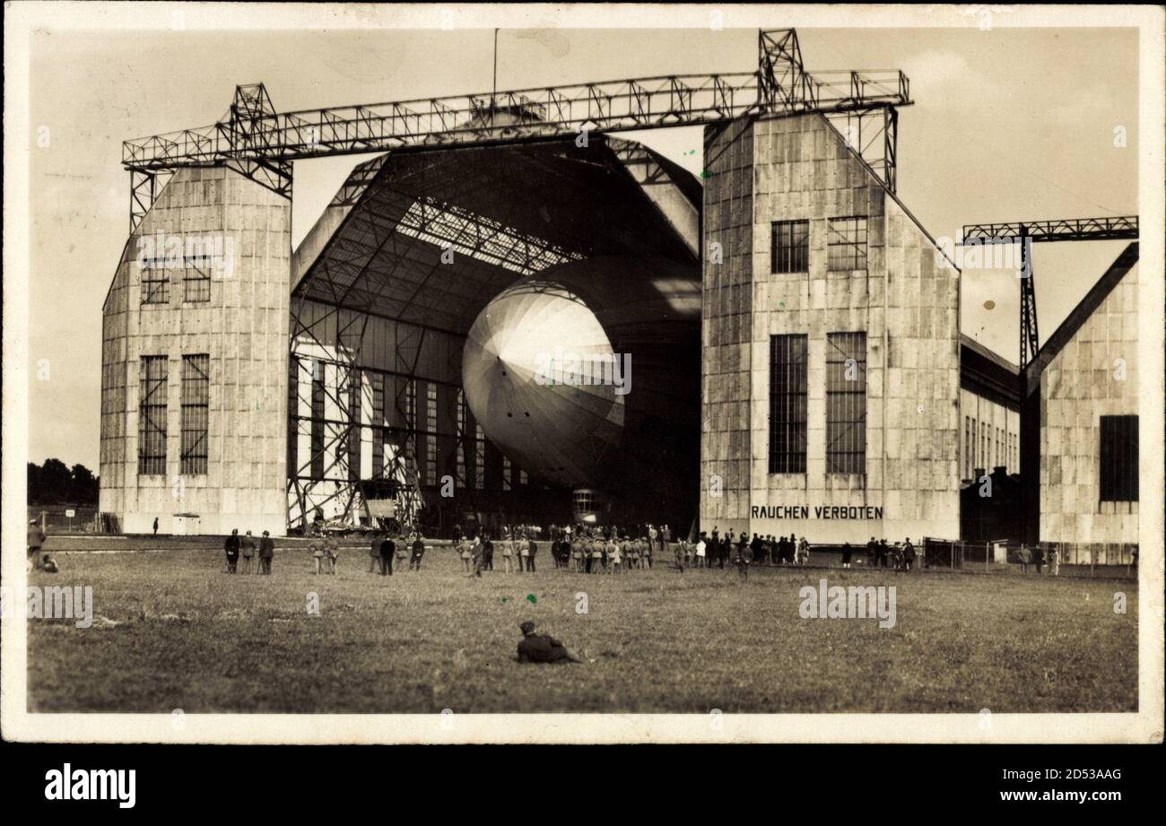 Starrluftschiff Graf Zeppelin startbereit, Luftschiffhalle, LZ 127 Stockfoto