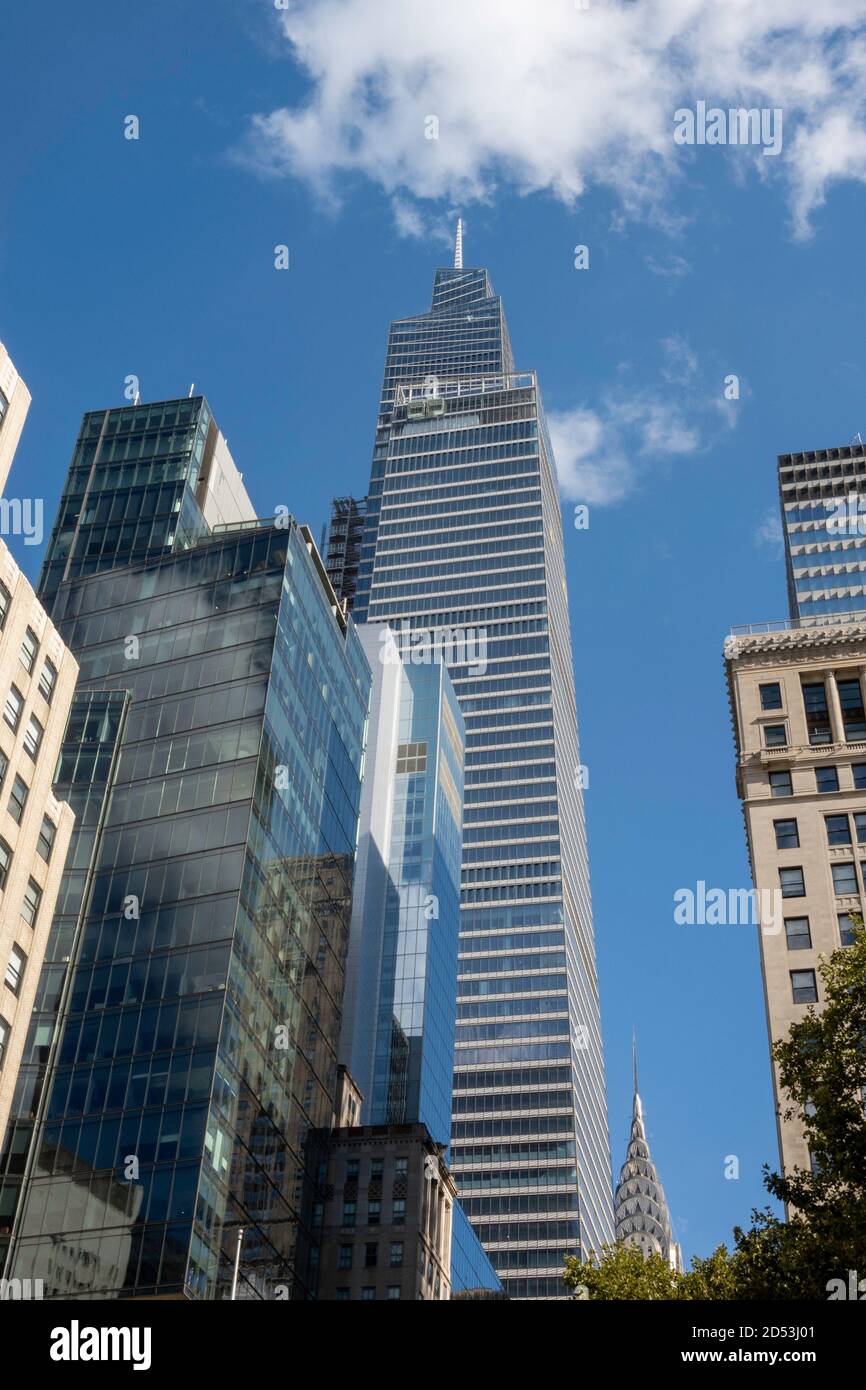 500 Fifth Avenue und One Vanderbilt Tower über Bryant Park, NYC Stockfoto