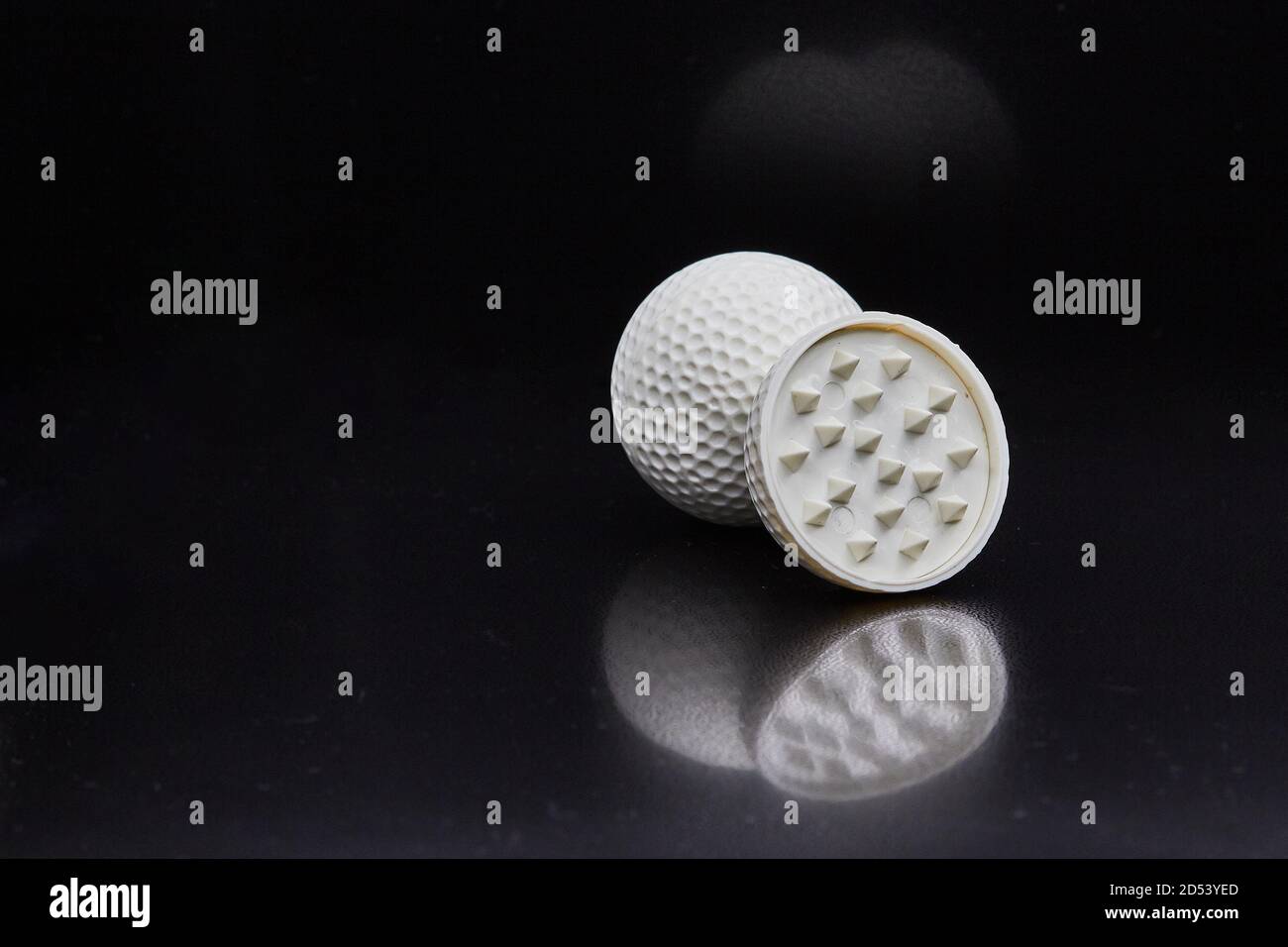 Grinder für Tabak oder Cannabis Zubehör für Shisha. Stockfoto