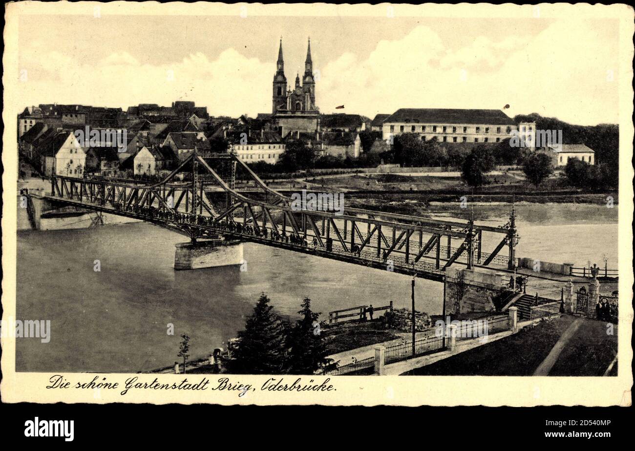 Brzeg Brieg Schlesien, Blick auf die Oderbrücke, Kirche, Häuser weltweit im Einsatz Stockfoto