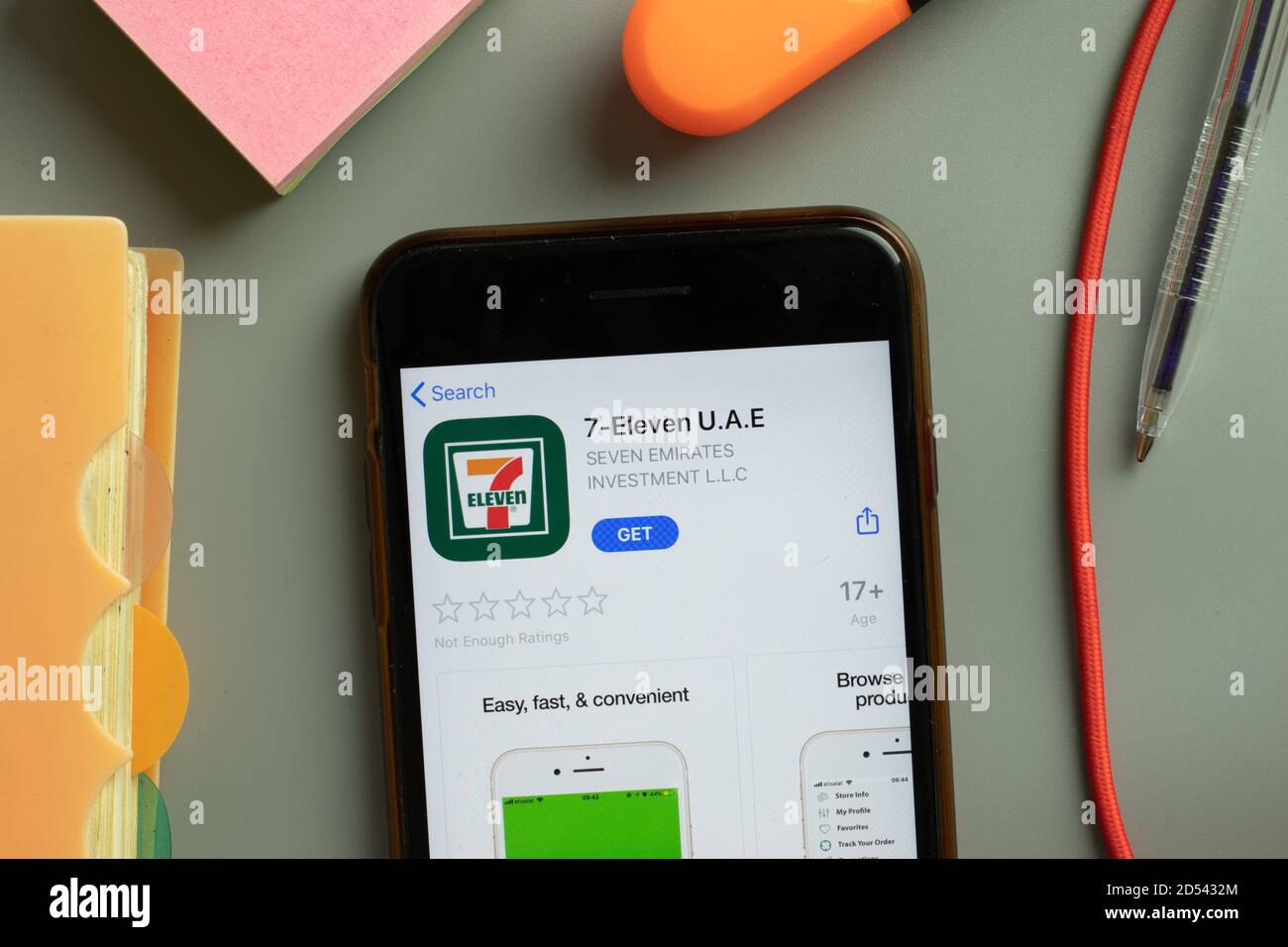New York, USA - 29. September 2020: 7 Eleven 7-Eleven Mobile App Logo auf dem Handy-Bildschirm Nahaufnahme, illustrative Editorial Stockfoto