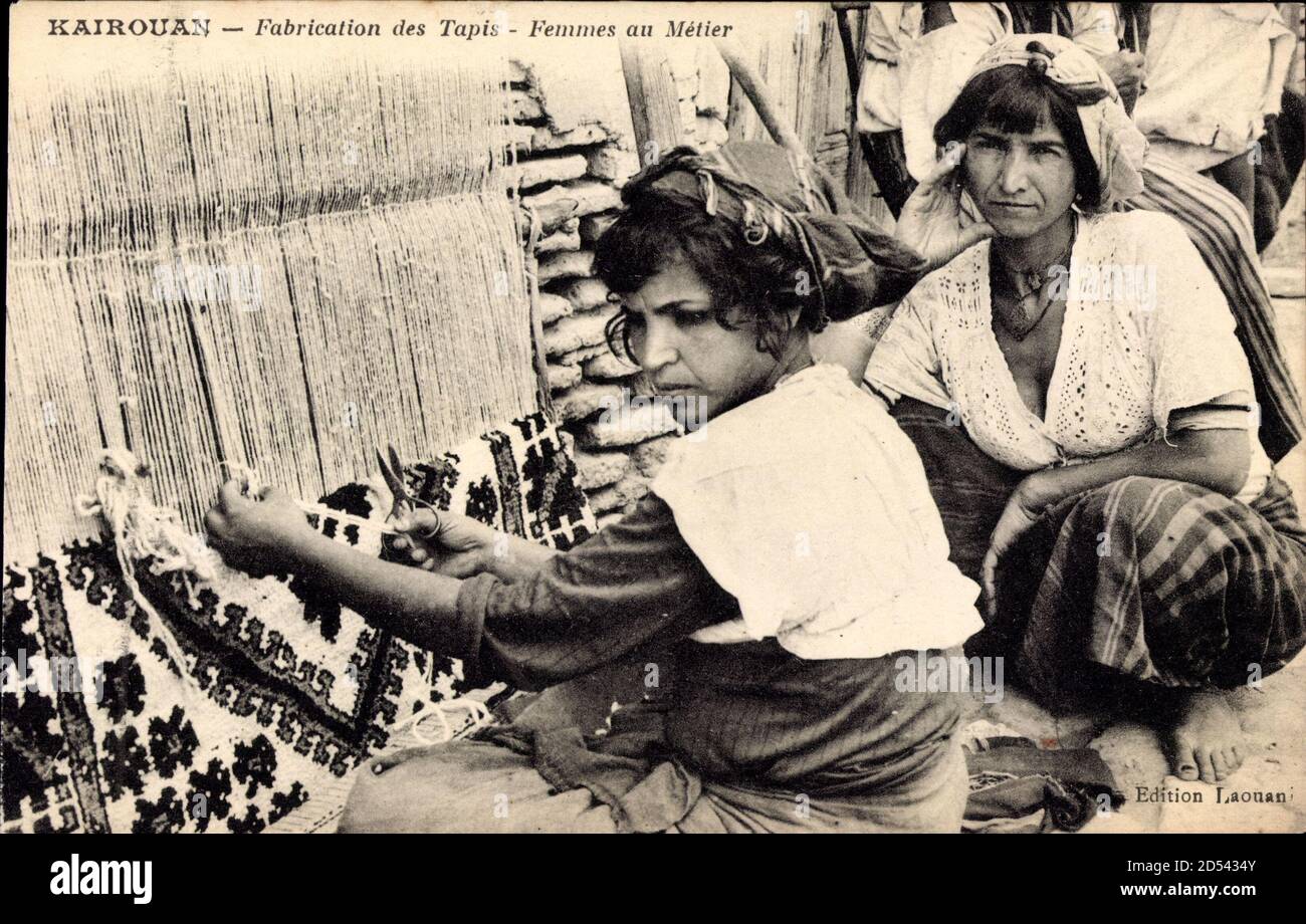 Kairouan Tunesien, Fabrication des Tapis, Femmes au métier, Teppichweberinnen Stockfoto