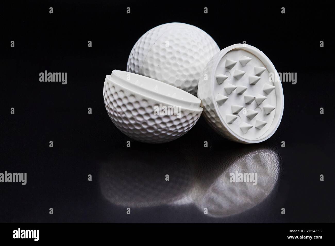 Grinder für Tabak oder Cannabis Zubehör für Shisha. Stockfoto