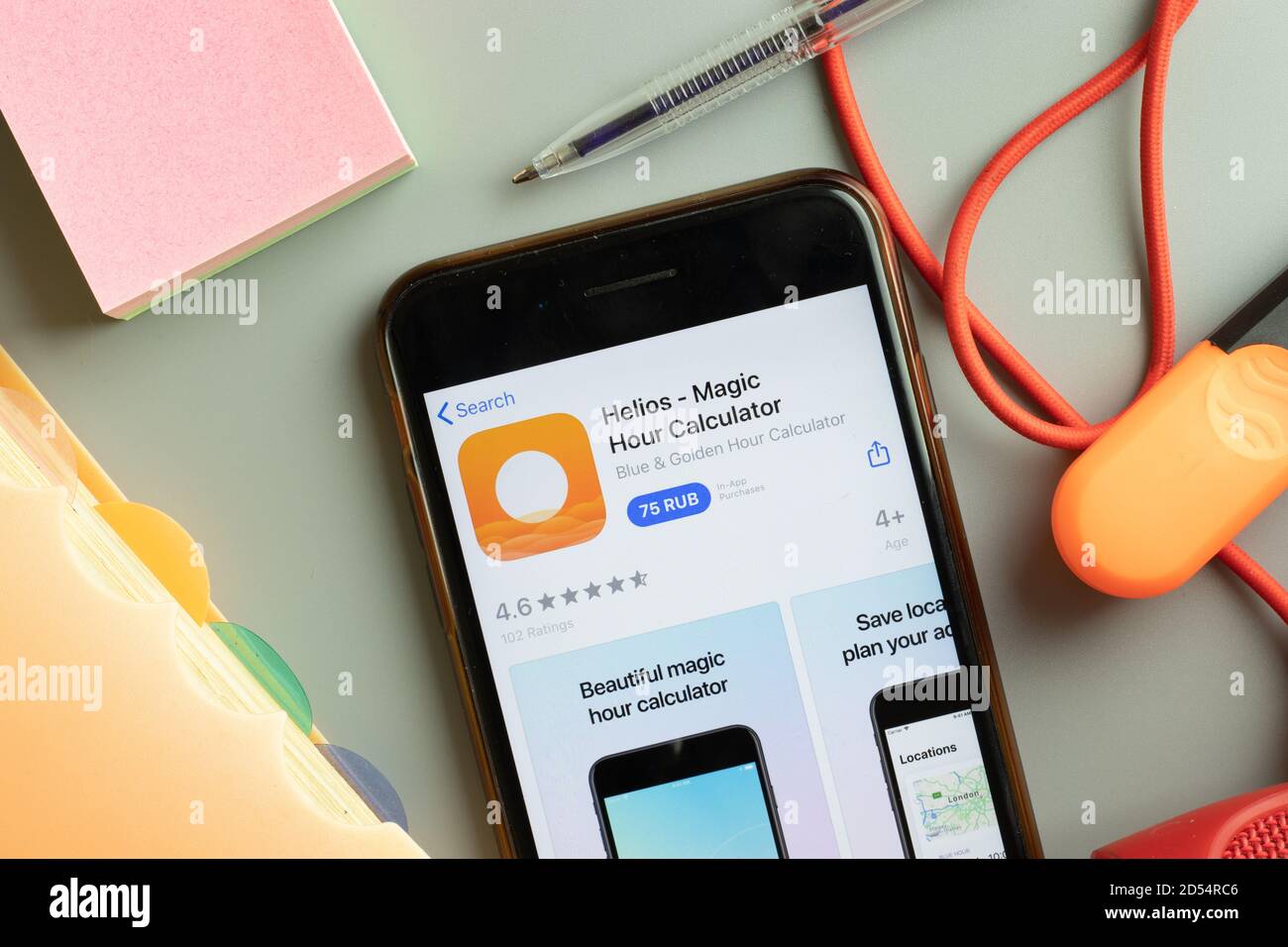 New York, USA - 26. September 2020: Helios Magic Hour Calculator mobile App-Logo auf Handy-Bildschirm Nahaufnahme, illustrative Editorial Stockfoto