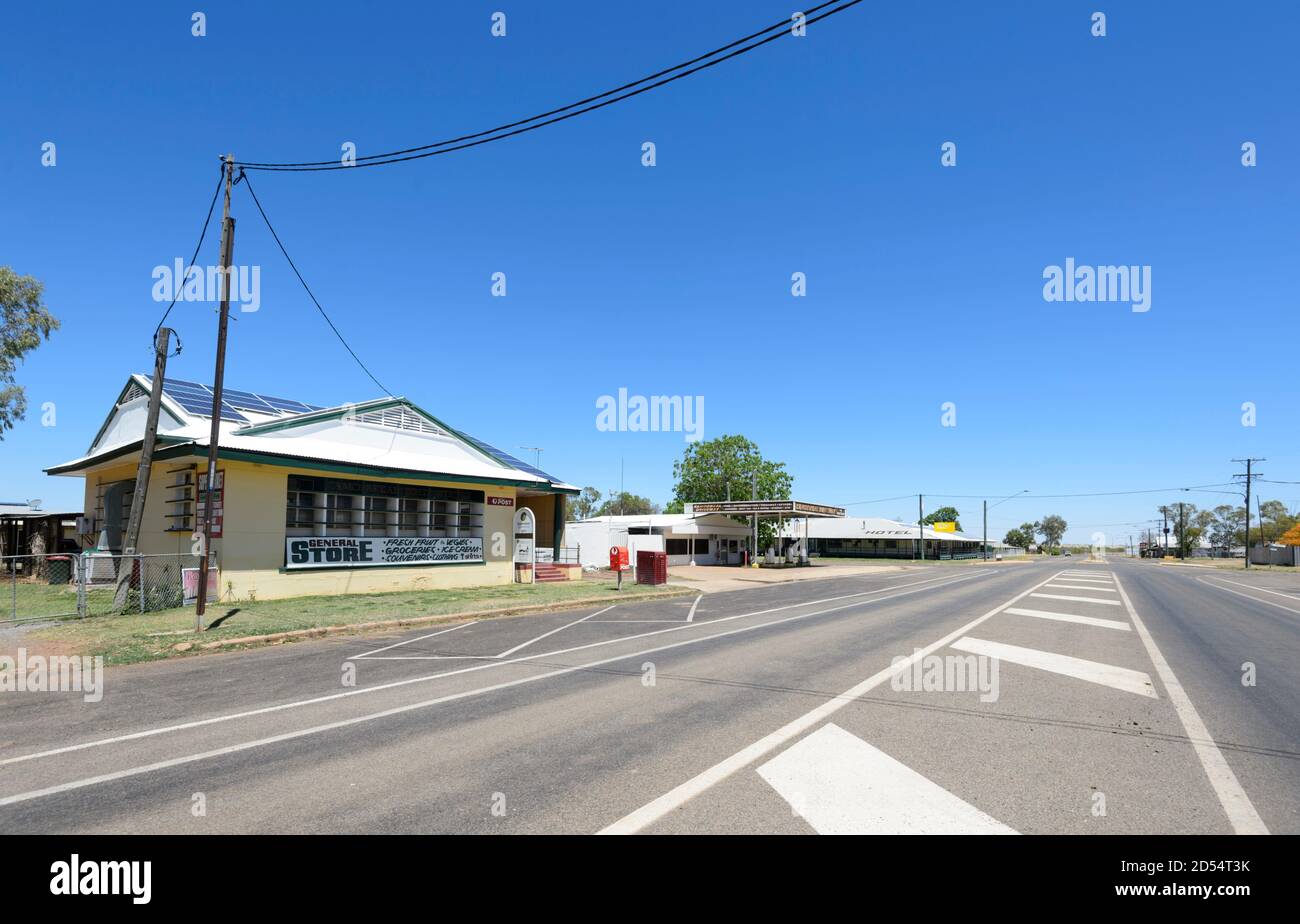 Camooweal Hauptstraße ist der Barkly Highway, Queensland, QLD, Australien Stockfoto