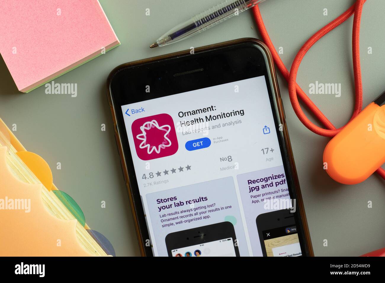 New York, USA - 27. September 2020: Ornament Health Monitoring mobile App Logo auf dem Handy-Bildschirm Nahaufnahme, illustrative Editorial Stockfoto