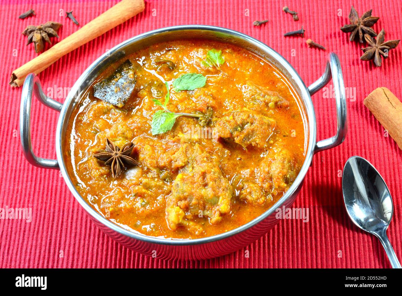 Rogan josh ist ein berühmtes indisches Hammelziegen-Curry-Gericht Stockfoto