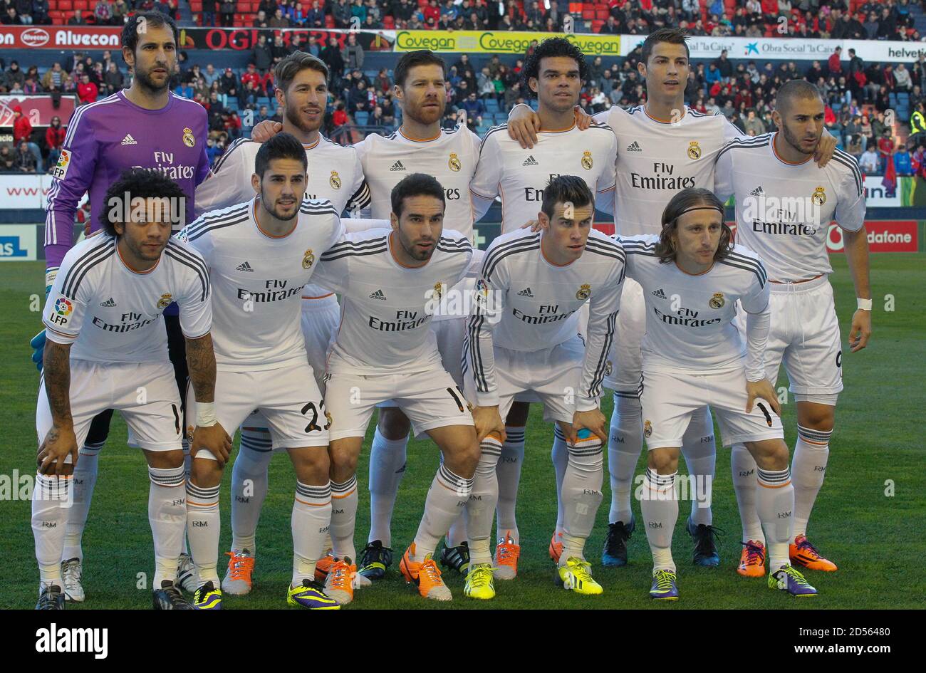 Team Real Madrid Wahrend Der Liga A Ca Osasuna Real Madrid Am 14 Dezember 2013 In Estadio El Sadar Osasuna Photo Laurent Lairys Dppi Stockfotografie Alamy