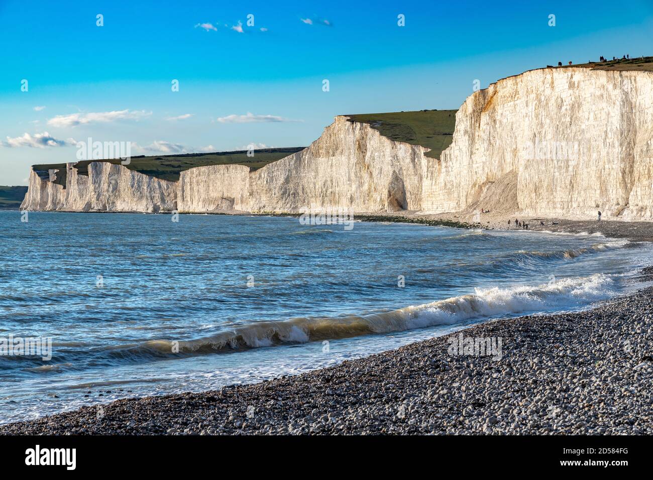 Am späten Nachmittag in Birling Gap in der Nähe von Eastbourne. Küste des National Trust mit weißen Klippen. Stockfoto