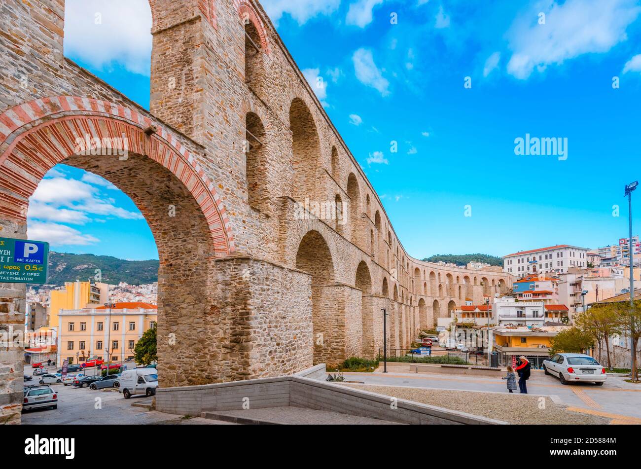 Kavala Griechenland-Ancient Aqueduct in Kavala im Volksmund bekannt als die Kamares. Stockfoto