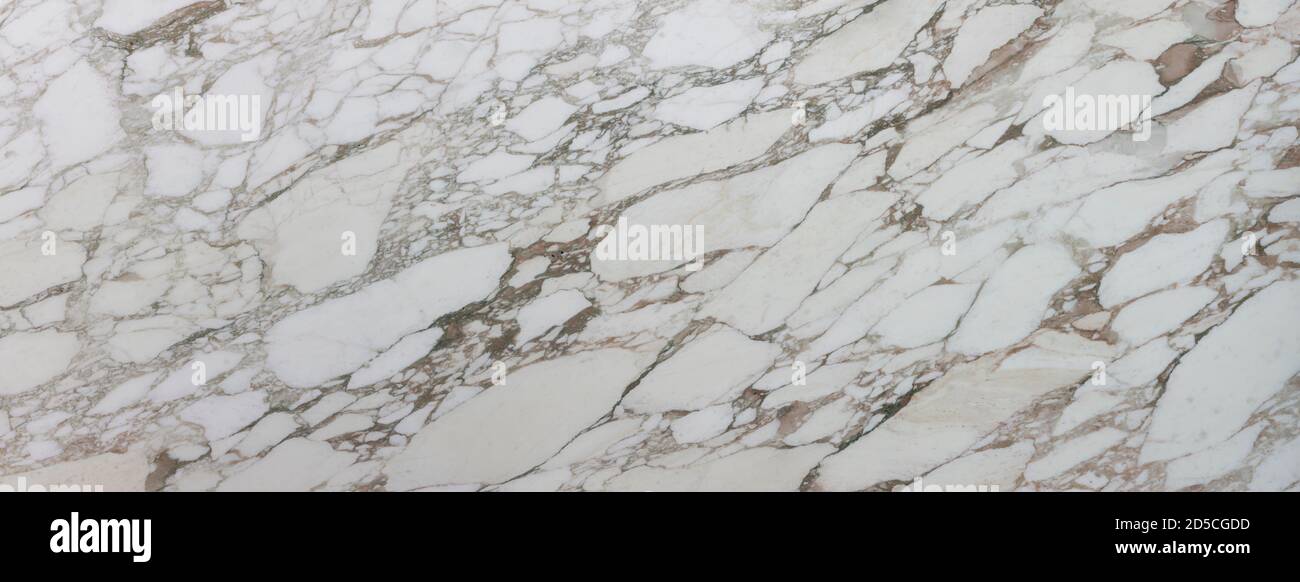 Calacatta Gold Marmorplatte, poliert. Ca. 300x115 cm in hoher Auflösung. Stockfoto