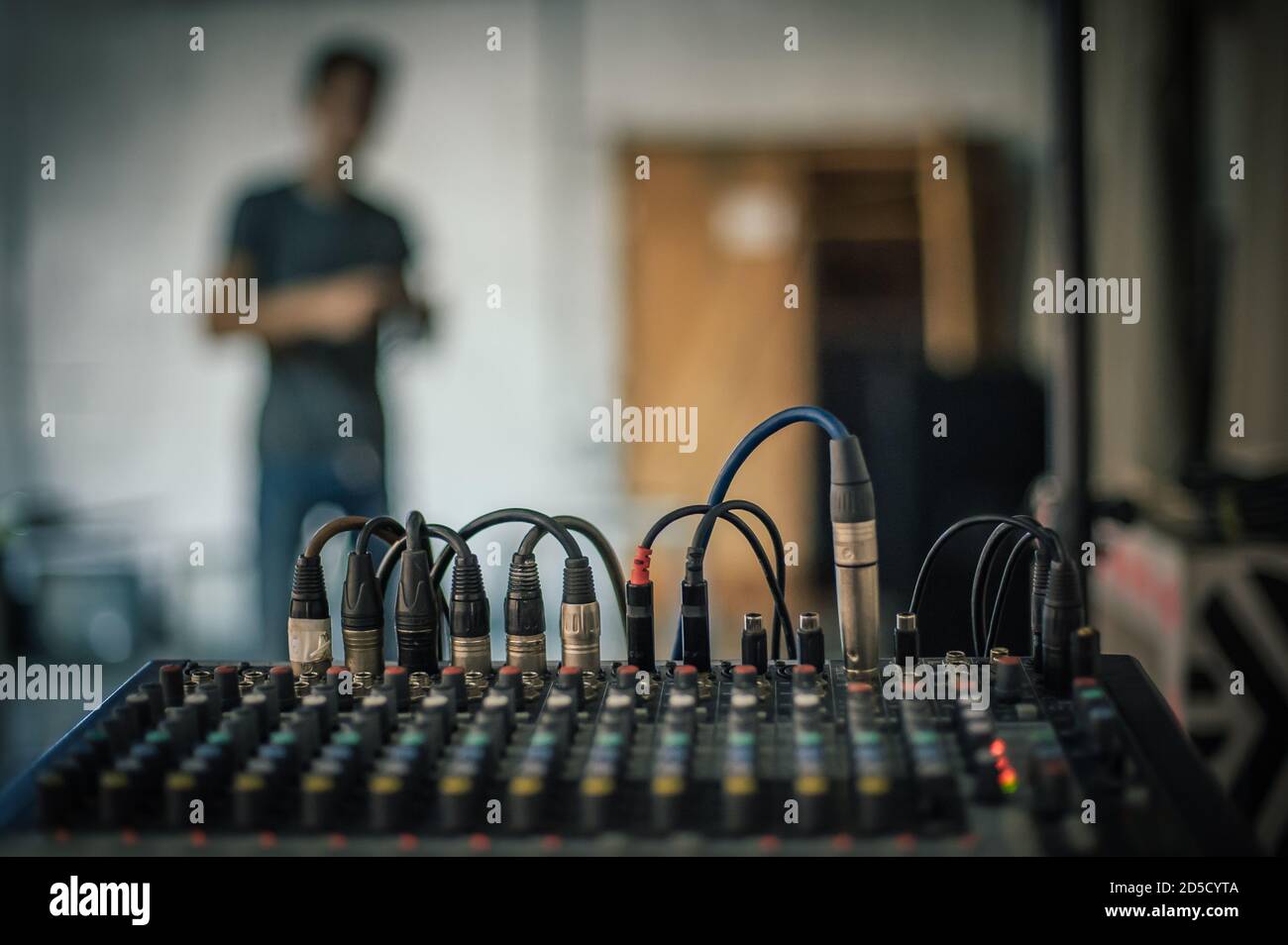 Live performance mixer Fotos und Bildmaterial in hoher Auflösung Alamy