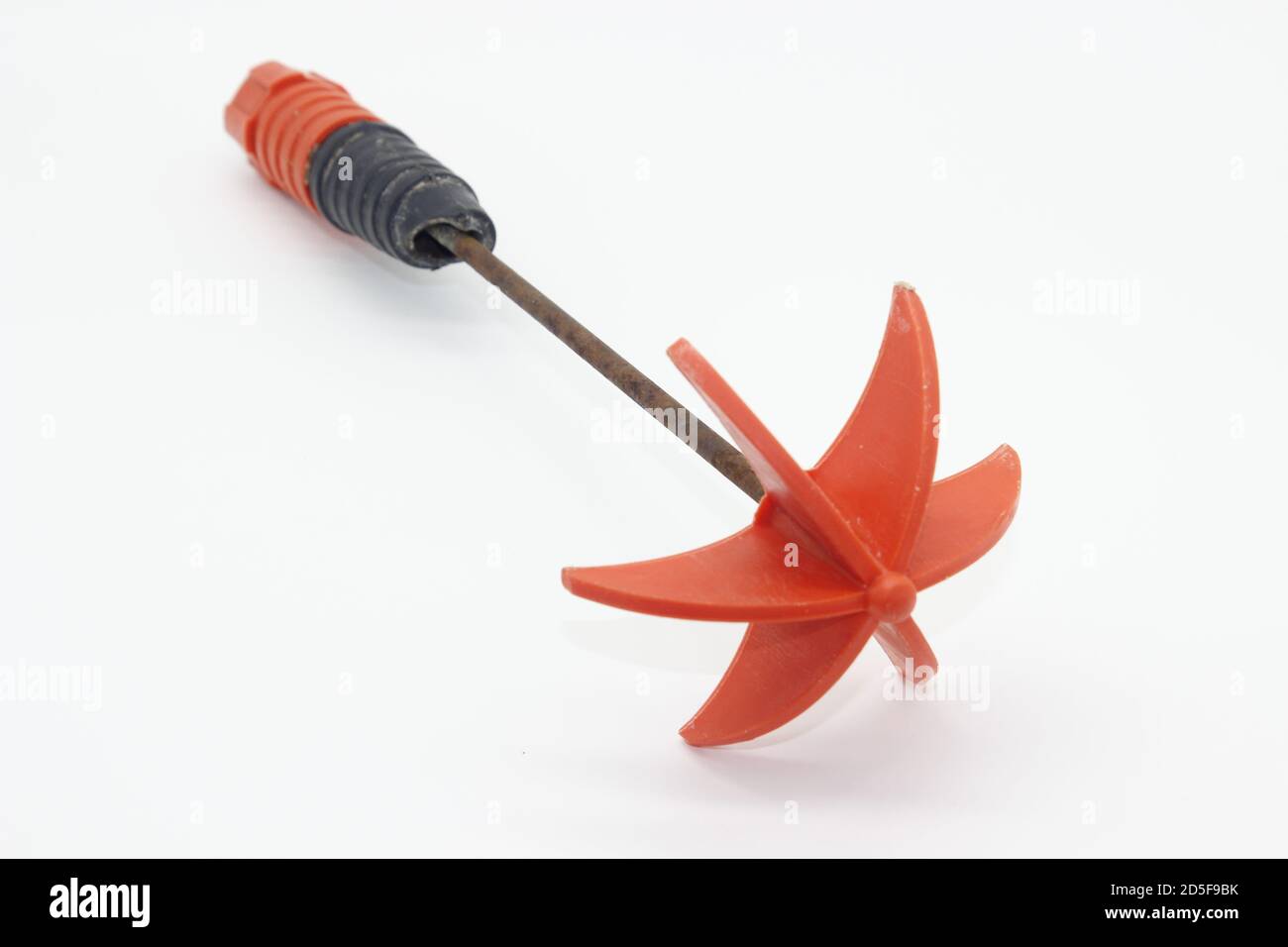 Ein Bild des Stabmixers auf weißem Hintergrund Stockfoto