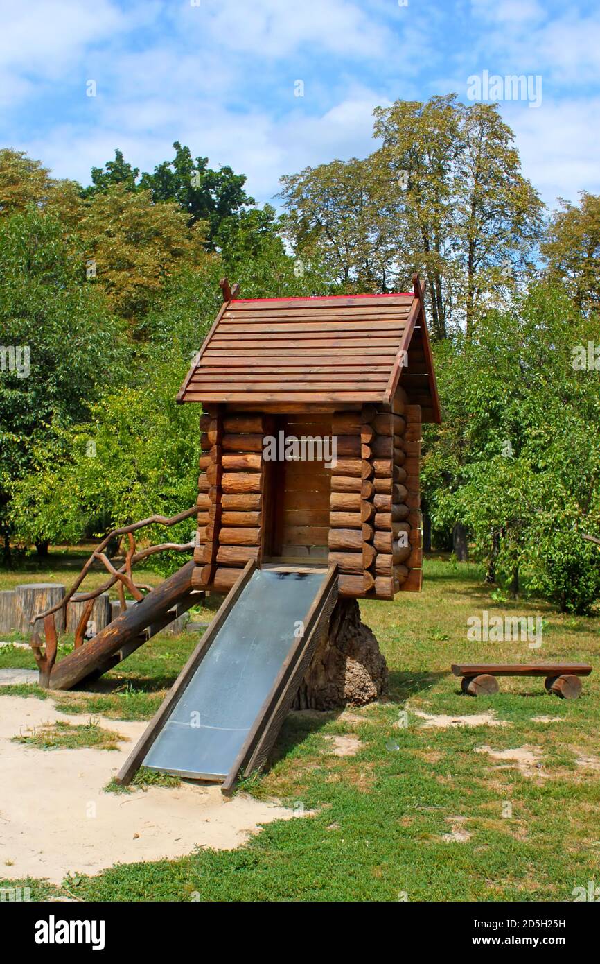 Childrens Playhouse Stockfotos und -bilder Kaufen - Seite 3 - Alamy