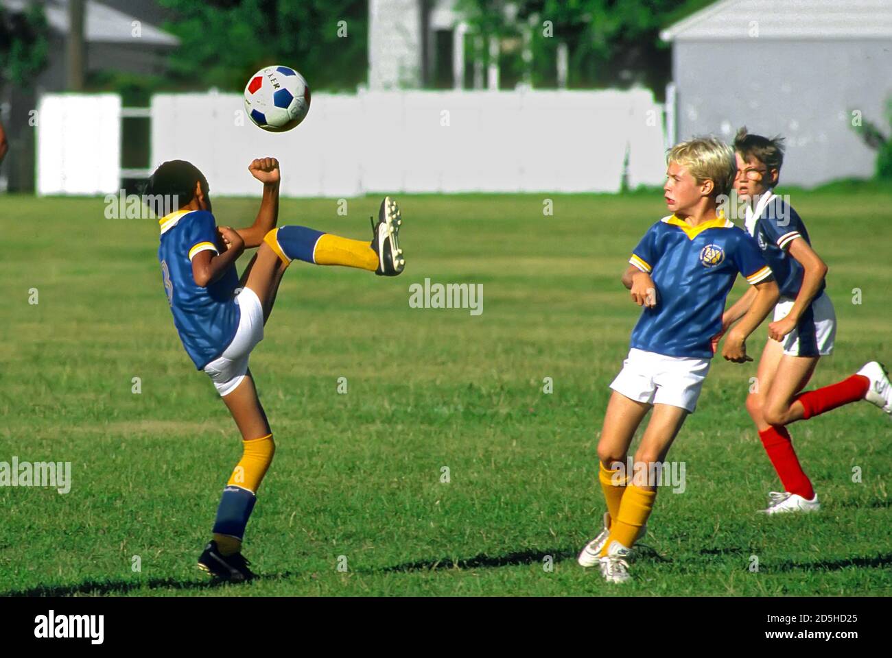 Kinder spielen Fußball Futbol Fußball Aktion Port Huron Michigan Stockfoto