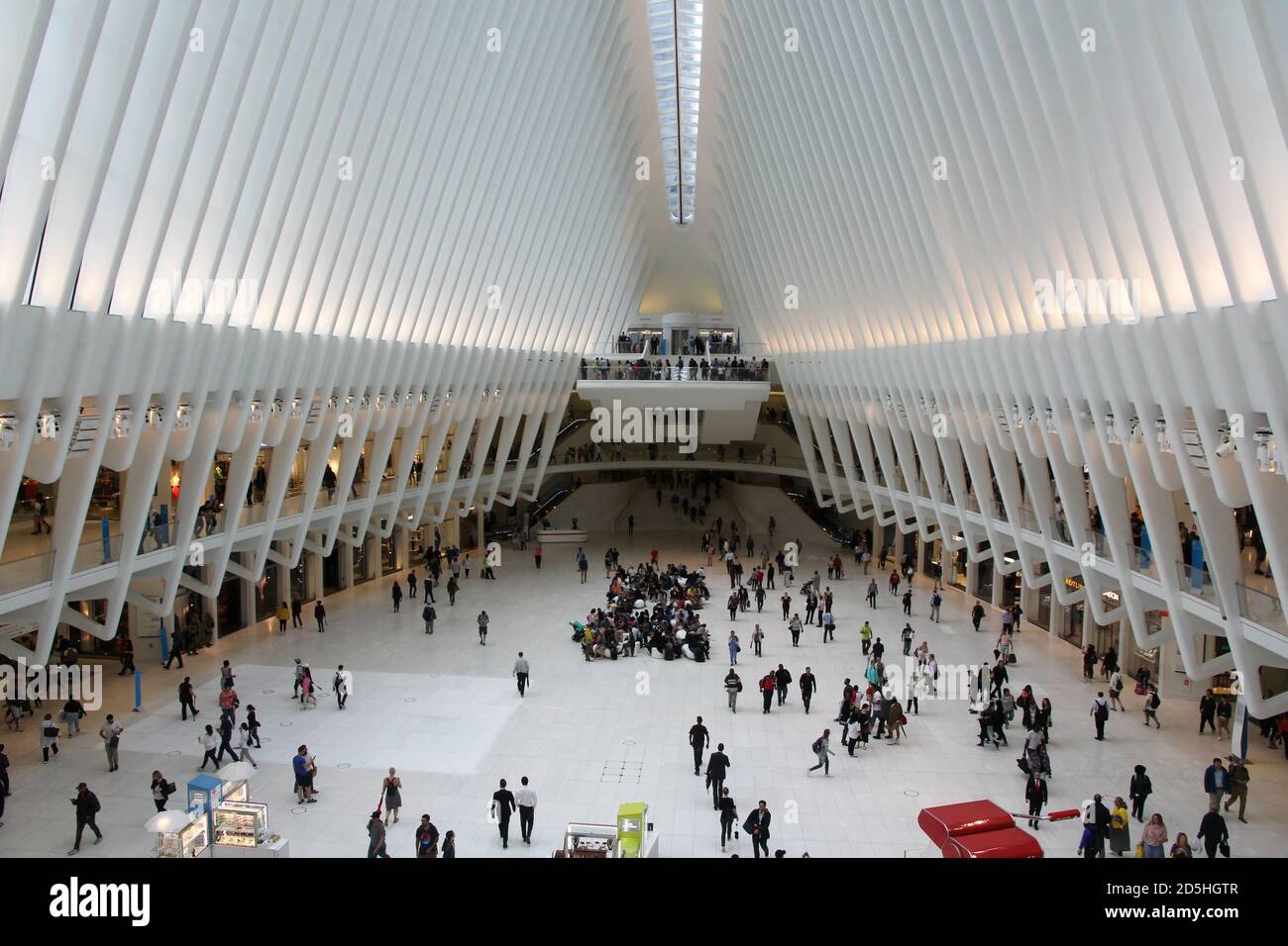 Das Oculus, das Hauptbahnhofsgebäude des World Trade Center Transportation Hub in Manhattan, entworfen vom spanischen Architekten Santiago Calatrava Stockfoto