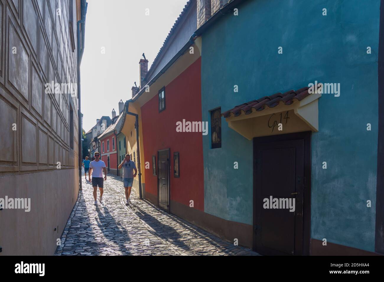 Praha: Golden Lane (Zlata ulicka) auf der Prager Burg in Hradcany, Castle District, Praha, Prag, Prag, Tschechien Stockfoto