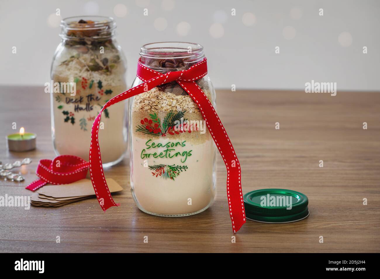 weihnachten Geschenk von Cookie Zutaten in einem Glas Stockfoto