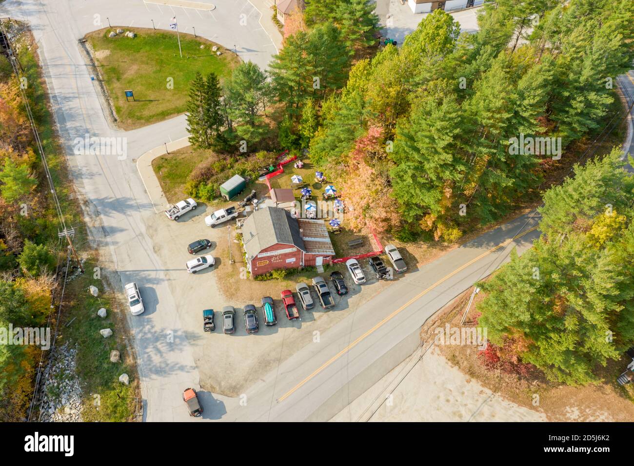 Luftbild von Tom's Loft Tavern, Ludlow, Vermont Stockfoto