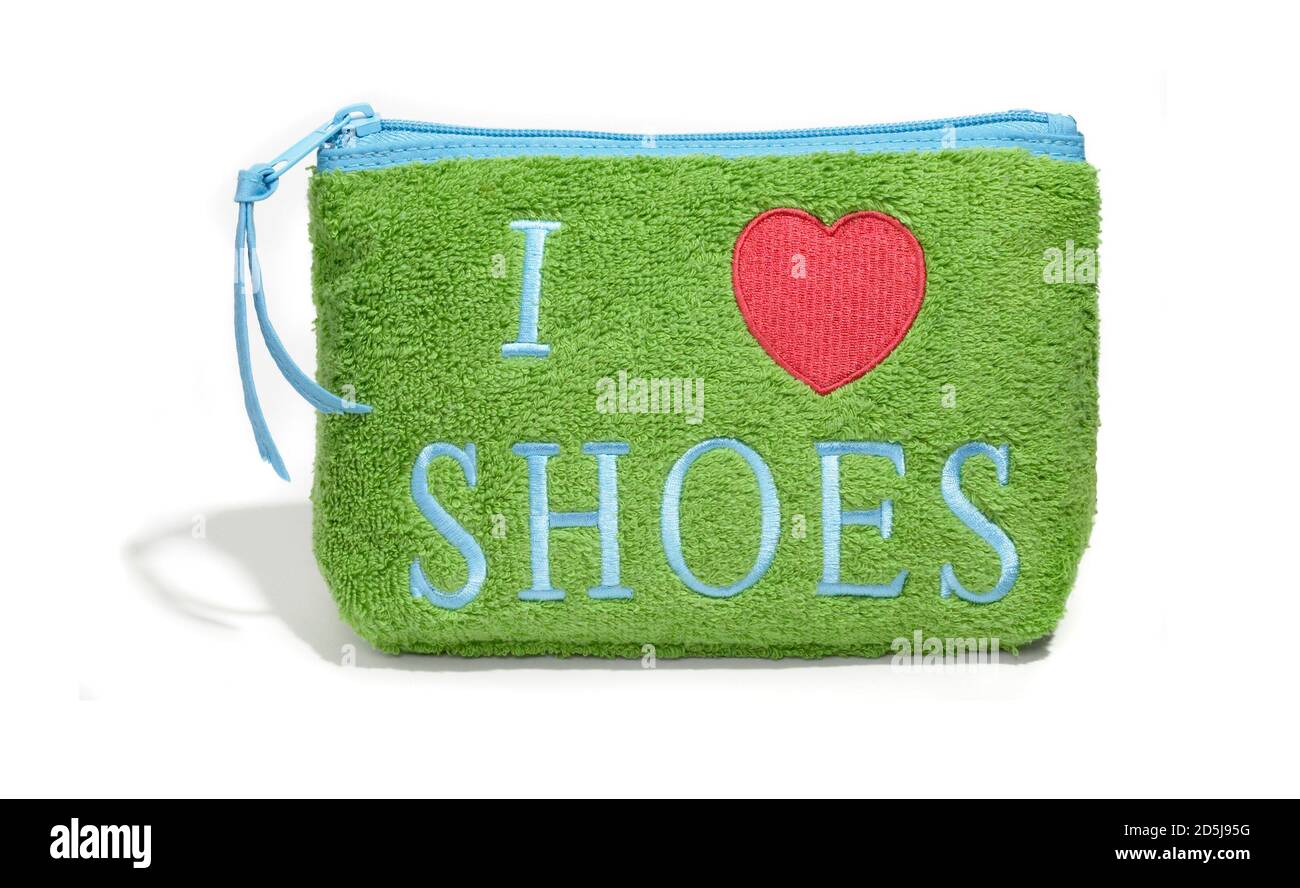 ich Herz Schuhe grün Frottee Make-up Tasche auf einem weißen Hintergrund fotografiert. . https://muggphoto.photoshelter.com/index Stockfoto