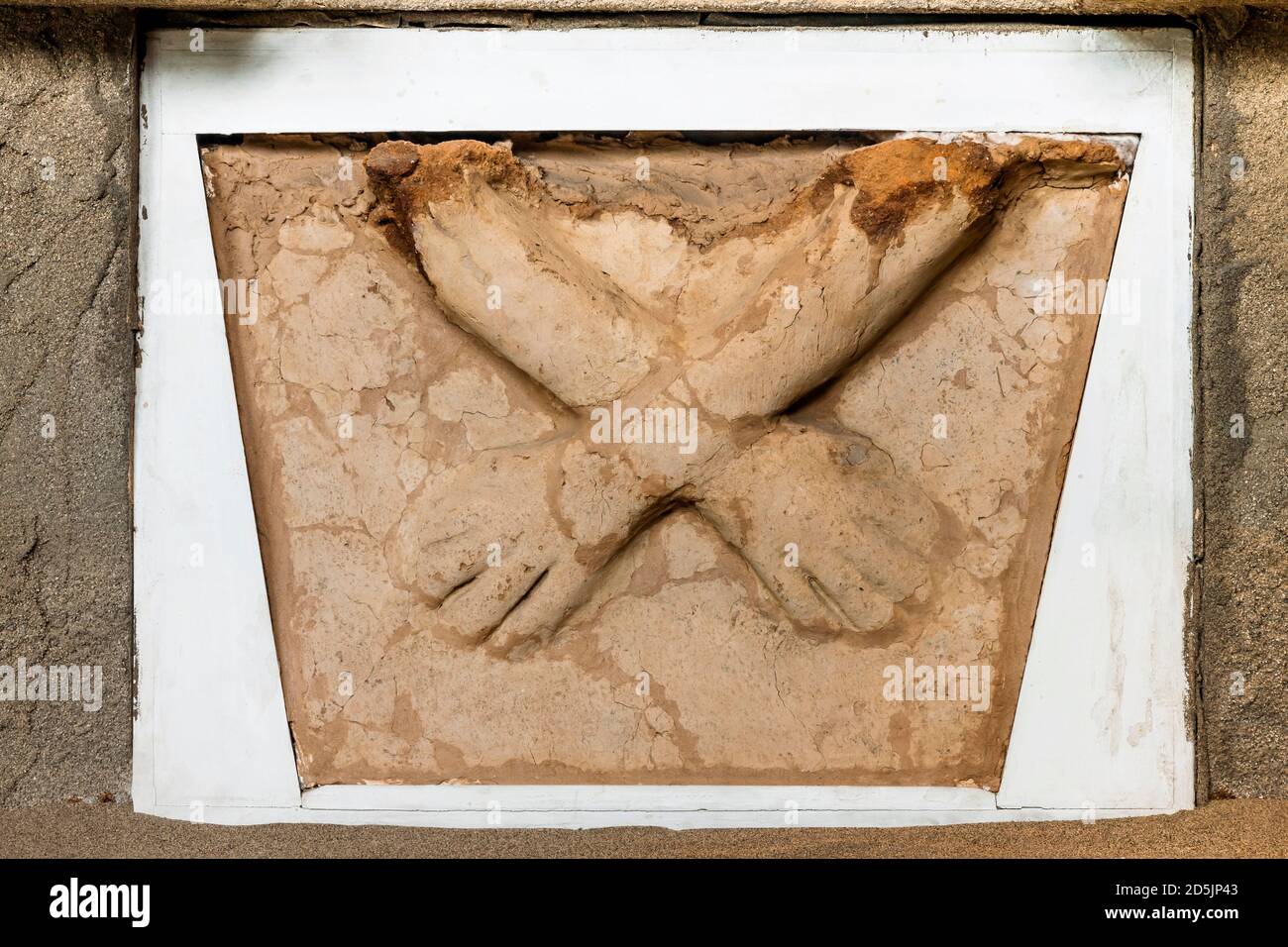 Relief der gekreuzten Hände, aus Kotosh, 'Nationalmuseum für Archäologie, Anthropologie und Geschichte Perus', Lima, Peru, Südamerika Stockfoto