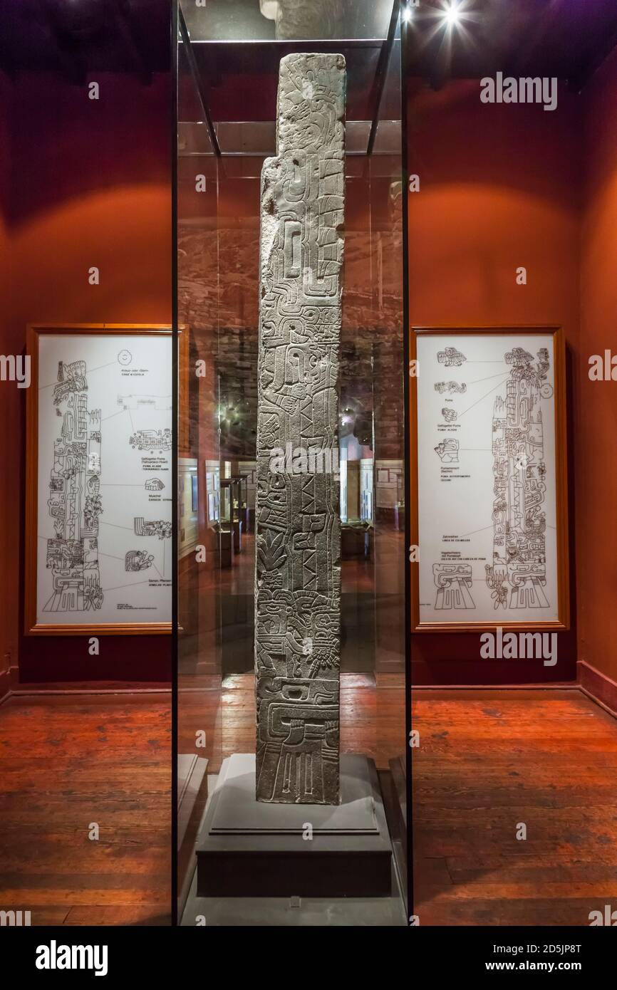 Der tello Obelisk, Chavin, prägende Zeitgalerie, 'Nationalmuseum für Archäologie, Anthropologie und Geschichte Perus', Lima, Peru, Südamerika Stockfoto