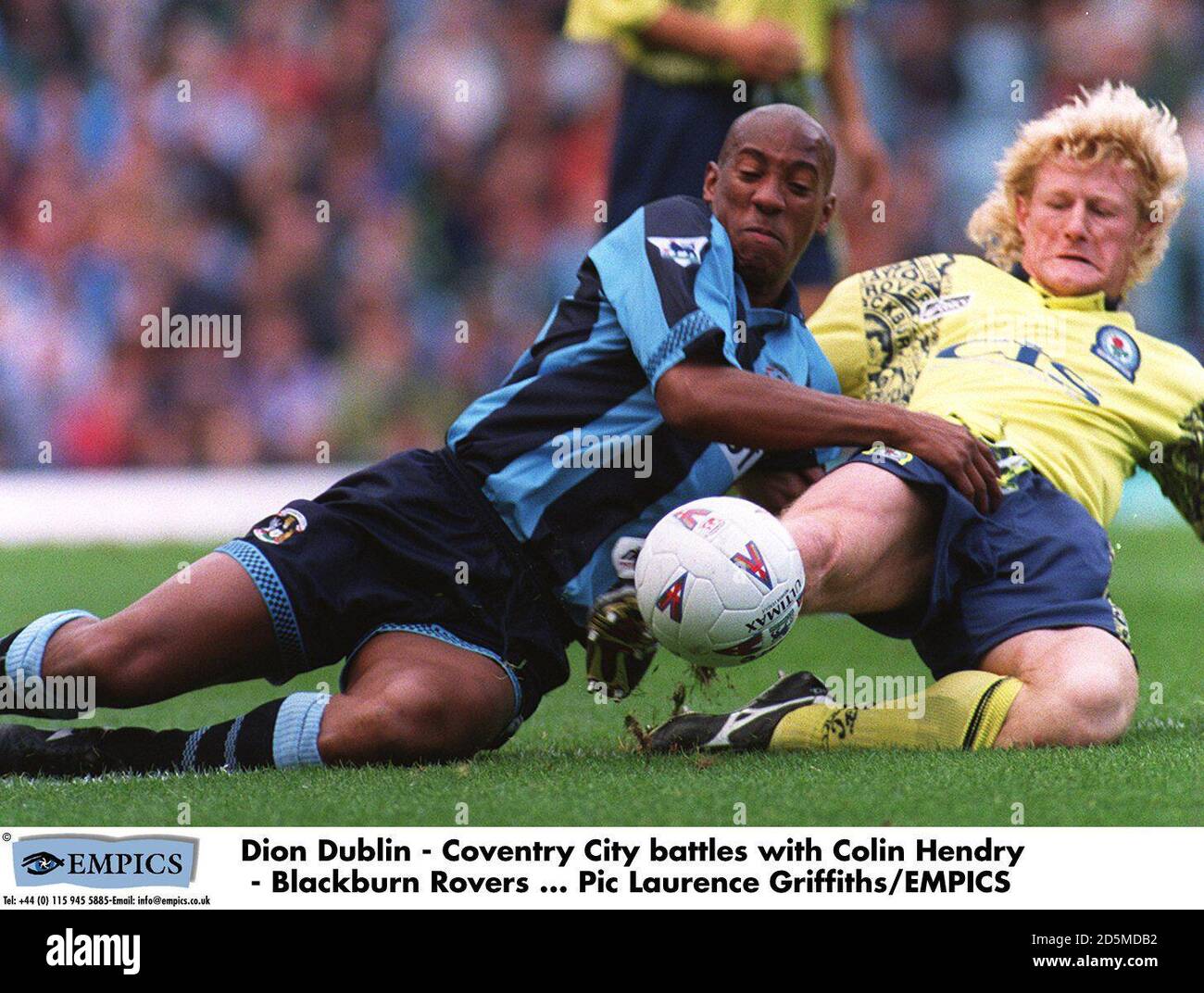 Dion Dublin - Coventry City kämpft mit Colin Hendry - Blackburn Rovers Stockfoto