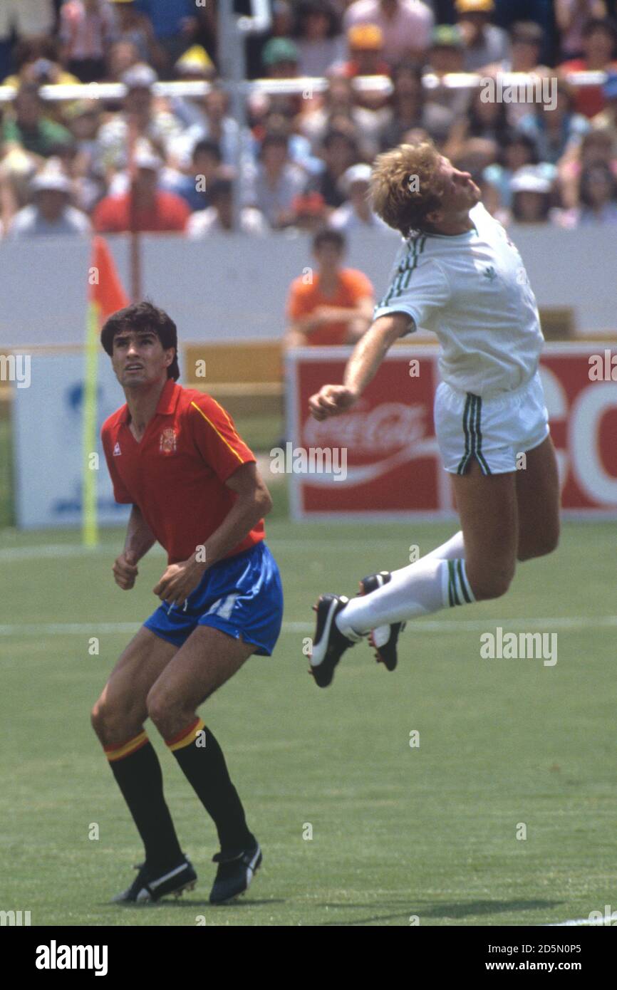 Aktion von Spanien gegen Nordirland bei der WM 1986. Stockfoto