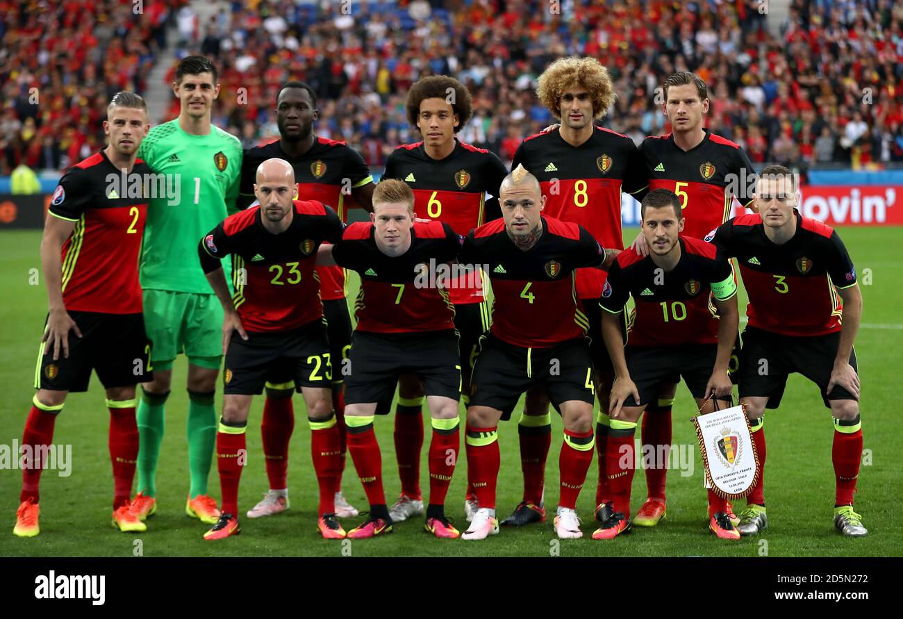 Belgische Mannschaftsgruppe (Top L - R) Toby Alderweireld, Thibaut Courtois, Romelu Lukaku, Axel Witsel, Marouane Fellaini und Jan Vertonghen. Unten (L - R) Laurent Ciman, Kevin De Bruyne, Radja Nainggolan, Eden Hazard und Thomas Vermaelen. Stockfoto