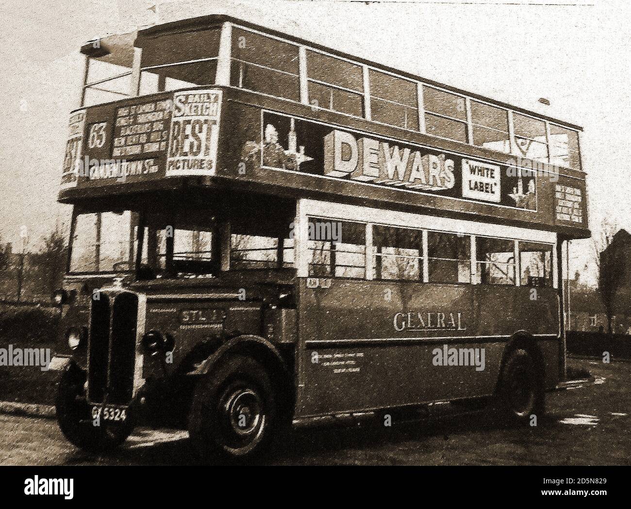 1932 der damals neu eingeführte General Motor Bus von LGOC Das hatte 4 Räder und nicht 6 als sein Vorgänger Stockfoto